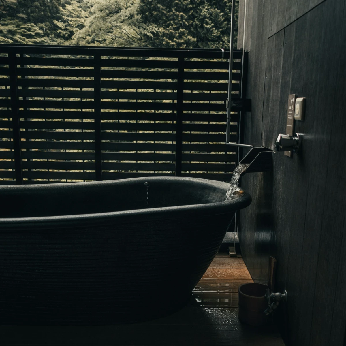 Japanese Bathing Rituals: A Guide to Ofuro, Onsen & Sento — and How to Recreate the Calm at Home