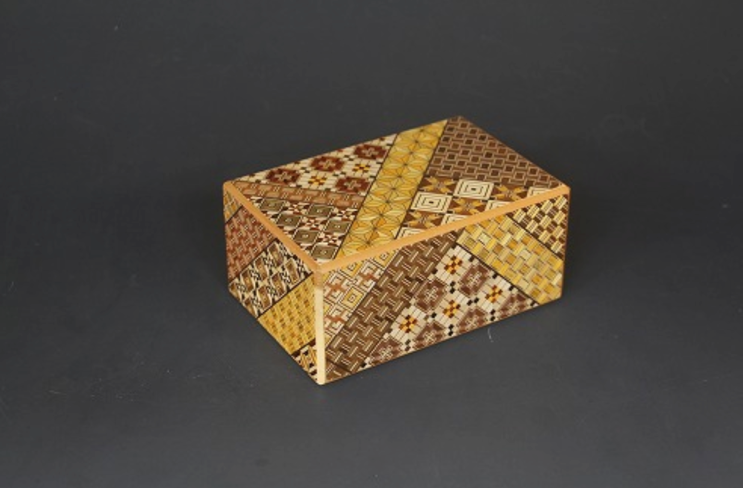 Honma Mokkosho Хаконе сырдуу кутучасы, 5 сун, 10 кадам, үндүү 3