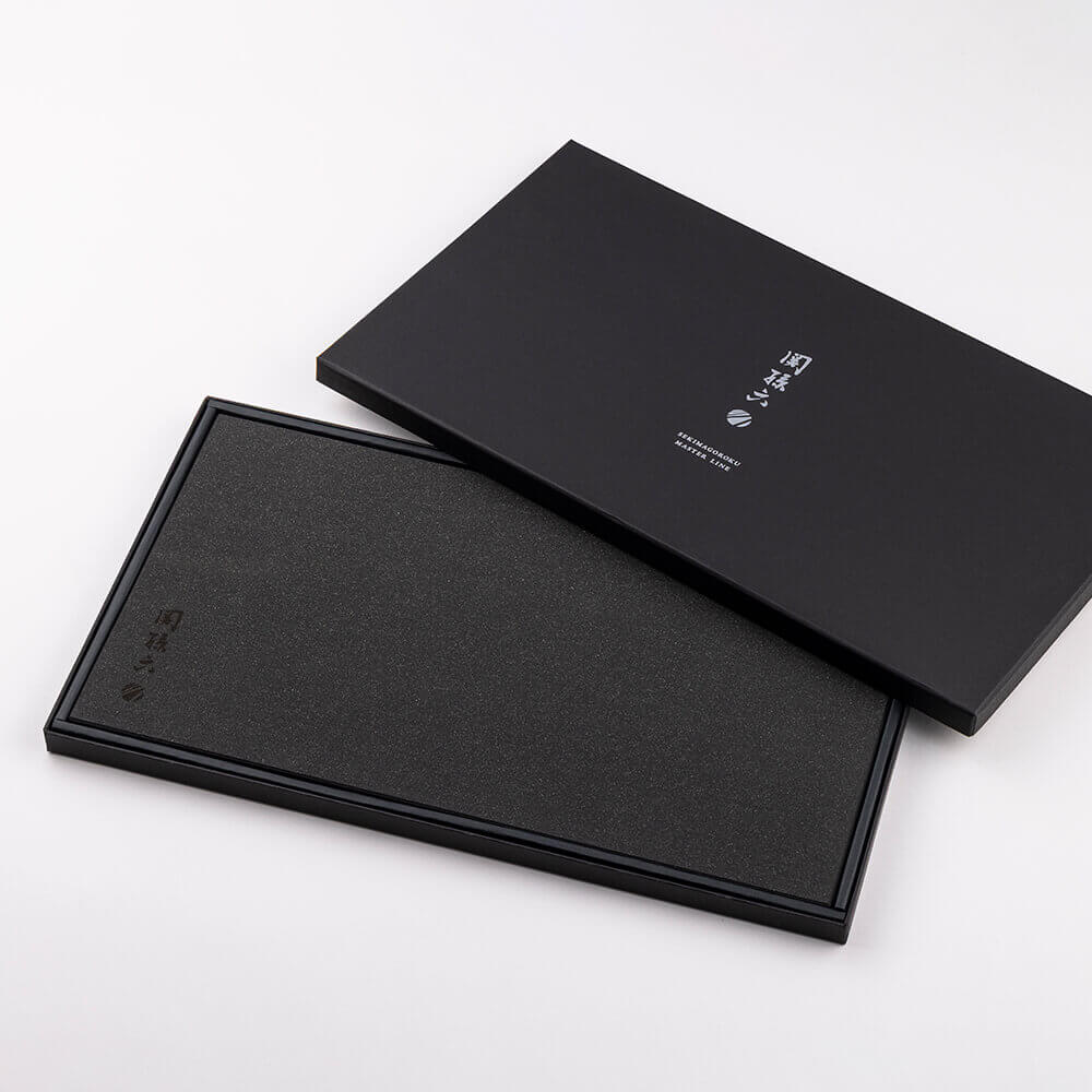 Kai Seki Magoroku Master Line Cutting Board M 2